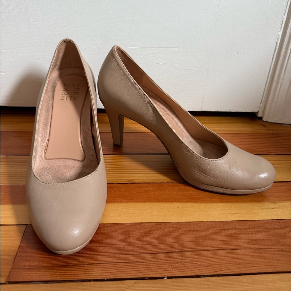 Naturalizer Nude Heels